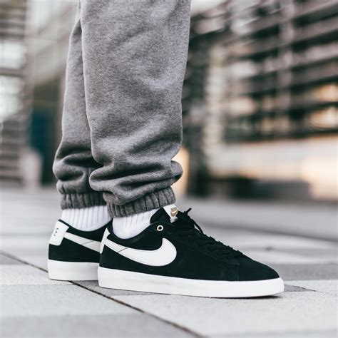 schwarze nike blazer|nike sb blazer stock.